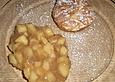 Ricotta im Strudelteigs&auml;ckchen mit Gew&uuml;rzapfelragout