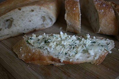 Kräuterbutter mit Feta 3