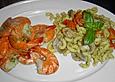 Nudelsalat mit Pesto, Champignons und Tomaten