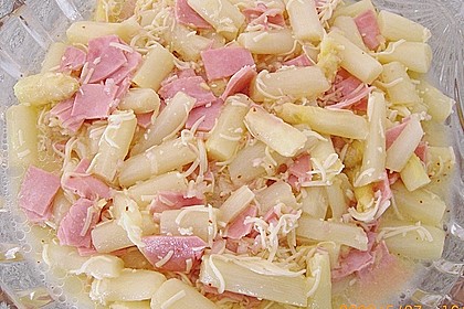 Spargelsalat mit Schinken und K&auml;se