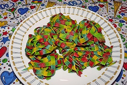 Gestreifter Nudelteig 11