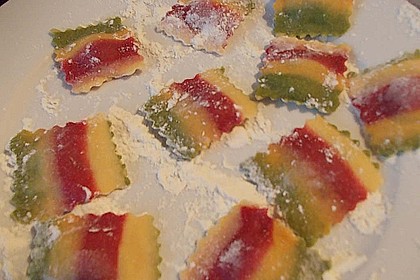 Gestreifter Nudelteig 14