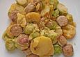 Bratkartoffeln mit Rosenkohl und Bratwurst
