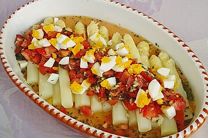 Spargel mit Tomaten - Vinaigrette und Ei 4