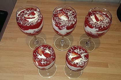 Spaghetti-Eis Dessert 28