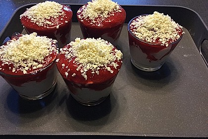 Spaghetti-Eis Dessert 36