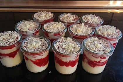 Spaghetti-Eis Dessert 6