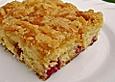 Wandelbarer Blechkuchen mit Butter - Mandelkruste