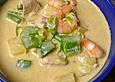 H&uuml;hnchencurry mit Garnelen und Ananas
