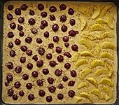 Buttermilchkuchen mit Obst (Bild)