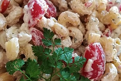 Nudeln mit marinierten Cherrytomaten und Frischkäse 8