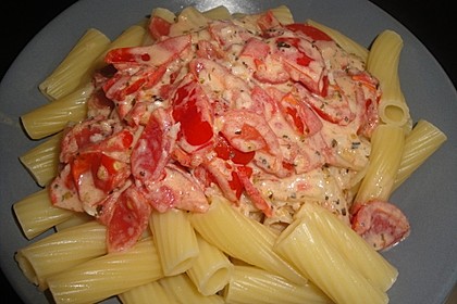 Nudeln mit marinierten Cherrytomaten und Frischkäse 29