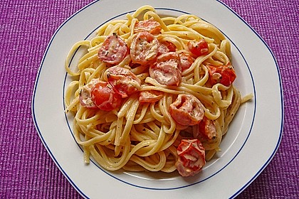 Nudeln mit marinierten Cherrytomaten und Frischkäse 17