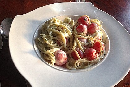 Nudeln mit marinierten Cherrytomaten und Frischkäse 15