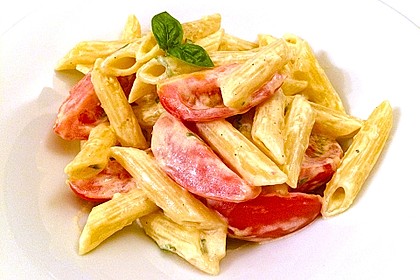 Nudeln mit marinierten Cherrytomaten und Frischkäse 6