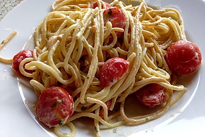 Nudeln mit marinierten Cherrytomaten und Frischkäse 41