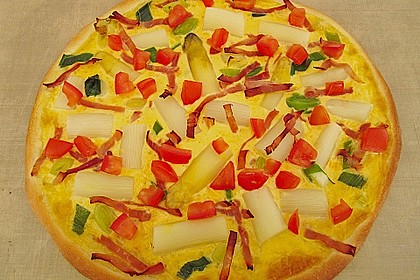 Fr&uuml;hlingsfrische Spargel - Pizza 2