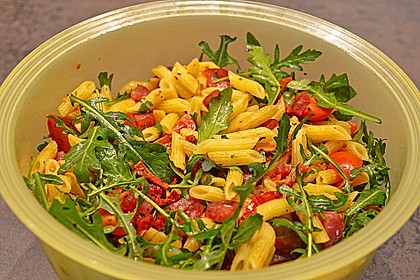 Mediterraner Nudelsalat 4