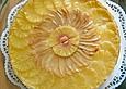 Schmandtorte mit Obst der Saison