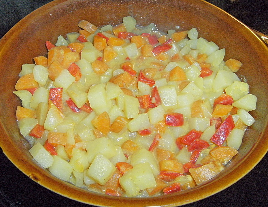 Kartoffel - Gemüse - Eintopf in Curry - Kokos - Soße (Rezept mit Bild ...