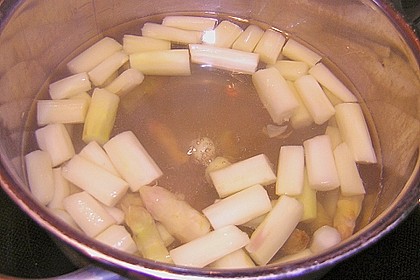Spargelsuppe mit Wei&szlig;wein 2