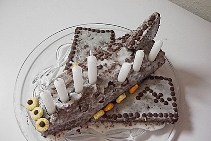 Geburtstagskuchen als 'Spaceshuttle' oder 'Raketenkuchen' 13