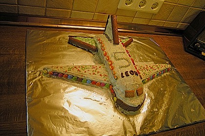 Geburtstagskuchen als 'Spaceshuttle' oder 'Raketenkuchen' 1