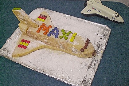 Geburtstagskuchen als 'Spaceshuttle' oder 'Raketenkuchen' 2