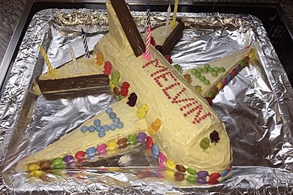 Geburtstagskuchen als 'Spaceshuttle' oder 'Raketenkuchen' 14