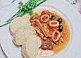 Tintenfisch in scharfer Tomatensauce