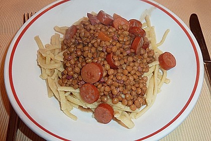 Linsen mit Saitenw&uuml;rstchen