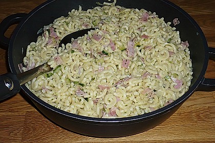 Zucchini - Schinken - Nudeln 10