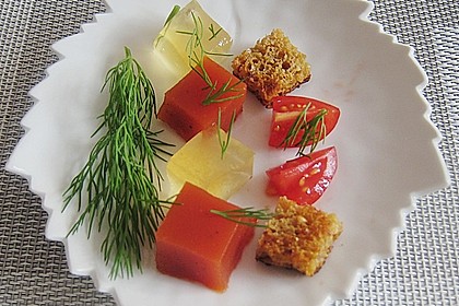 Zweierlei oder Dreierlei von der Tomate mit Graubrotcroutons 3