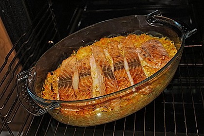 Lachsfilet im Gem&uuml;sebett