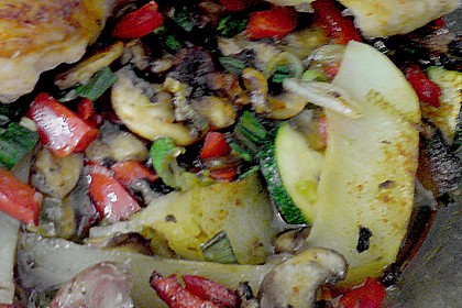 Ofenkartoffeln mit mediterranem Gem&uuml;se 2
