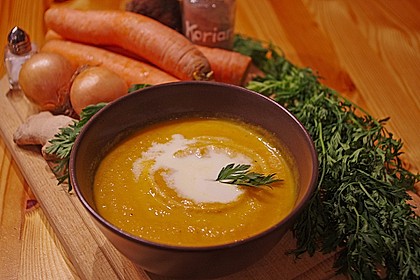 Möhrensuppe mit Kokos, Ingwer und Curry 2