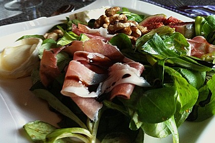 Feldsalat mit Ziegenk&auml;se - einmal ganz anders 4