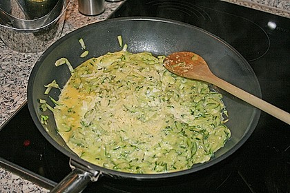 Zucchini - R&uuml;hrei 3