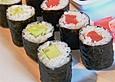 D&uuml;nne Sushi-Rollen