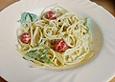 Italienischer Nudelsalat mit Tomaten und Rucola