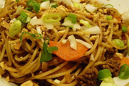 Chinesische Nudelpfanne mit Hackfleisch 9