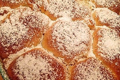 Buchteln mit Marmeladenfüllung 19