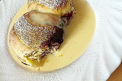 Buchteln mit Marmeladenfüllung 16