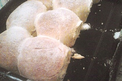 Buchteln mit Marmeladenfüllung 28