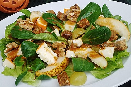 Herbstsalat mit N&uuml;ssen, K&auml;se und Birnen 2