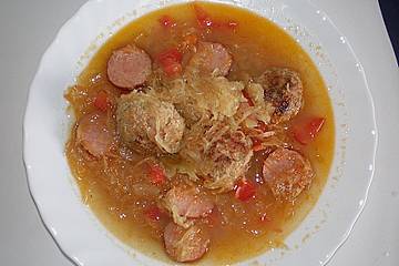 Herzhafte Hack - Sauerkraut - Suppe