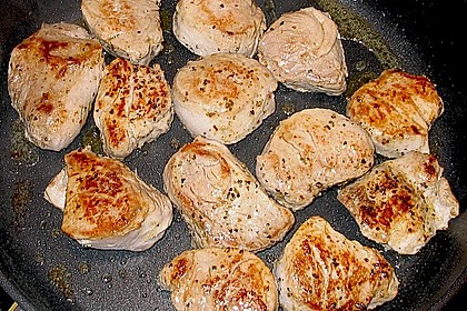 Schweinefiletmedaillons in Grüner Pfeffer - Sauce 11