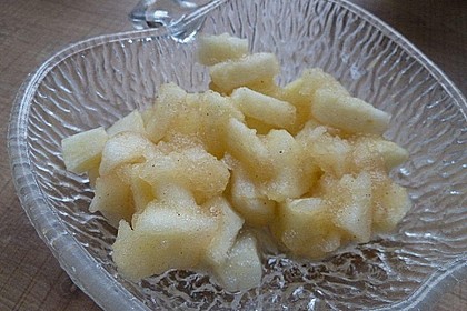 Winterliches Apfelkompott mit Rosinen und Gew&uuml;rzen 1