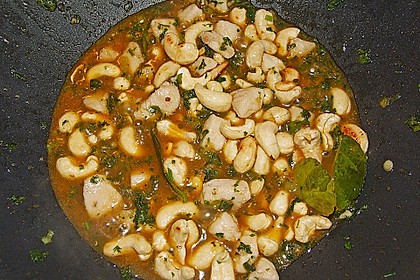 Gebratenes H&uuml;hnchen mit roter Currypaste & Cashewn&uuml;ssen 5