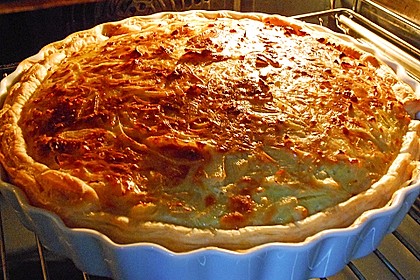 Brillas Zwiebelkuchen mit Käse 14